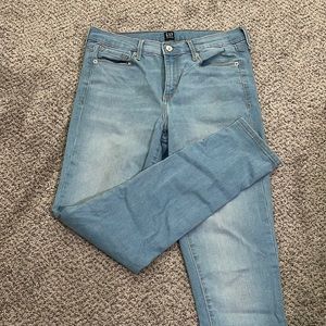 Gap true skinny jeans, size 29 regular, light wash.